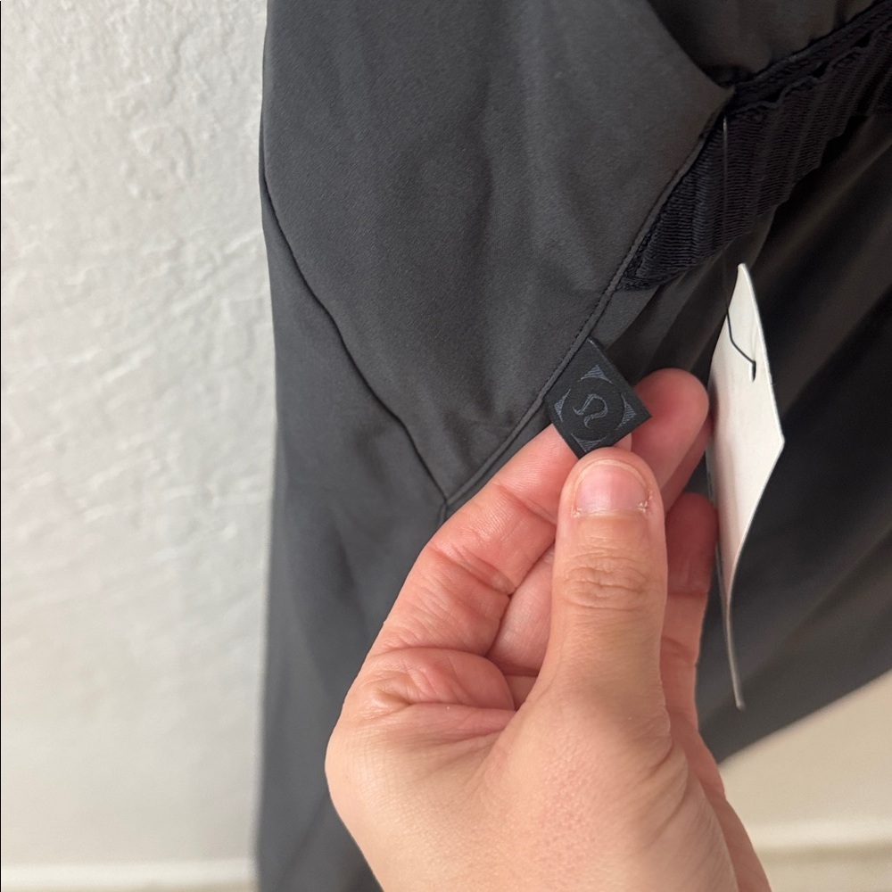 Lululemon LAB Vindur Onesie Jumpsuit Gray Zip Up Front Women's 2 - Picture 9 of 9